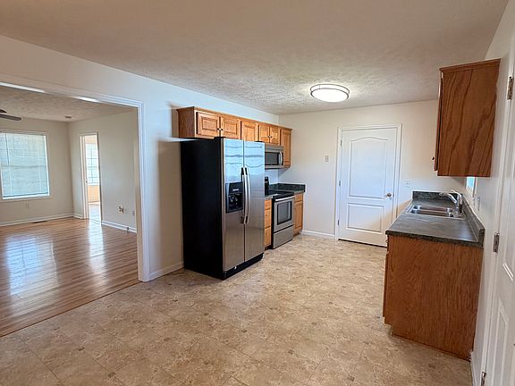 4th image of 96 John Mark Ct