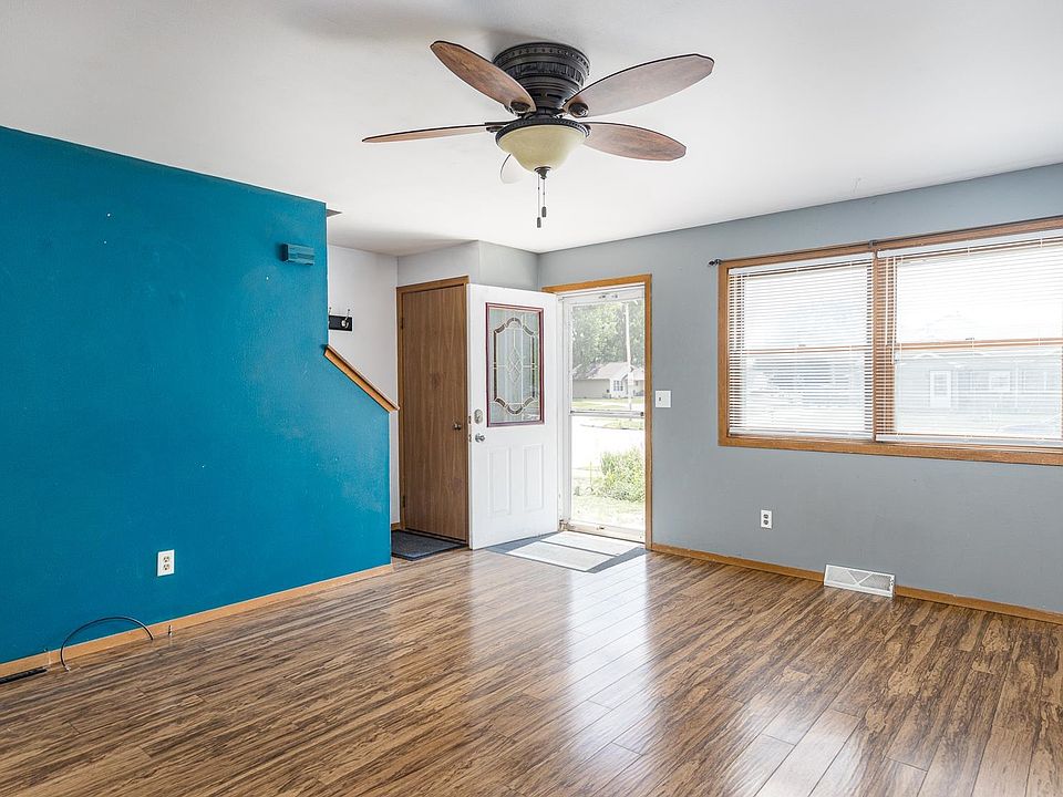 2020 W Packer Ave, Oshkosh, WI 54901 MLS 50279194 Zillow