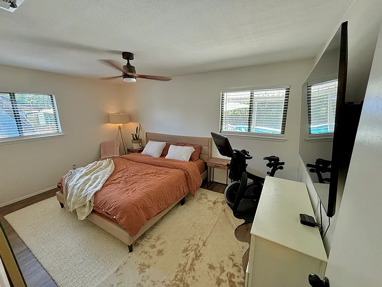 2107 Falcon Hill Dr — Photo 12