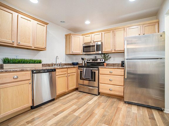 5th image of 2759 Leonard St NW APT B5