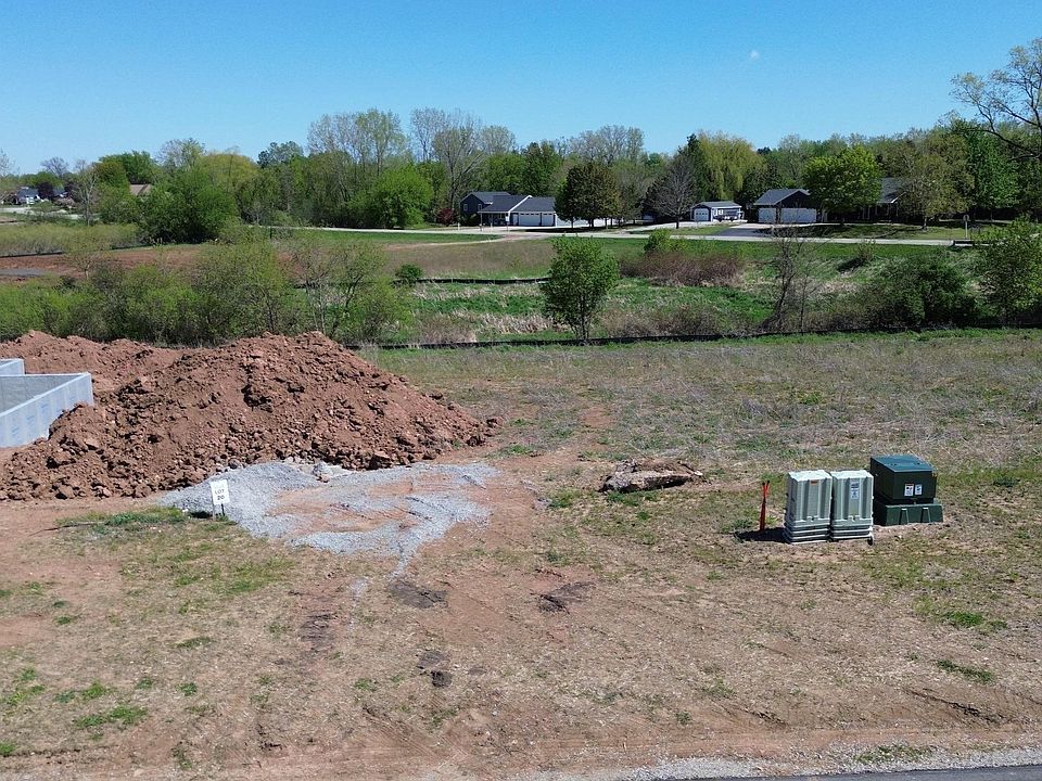 1st image of Red Cardinal Dr #20