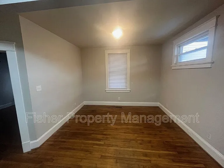 1514 Bainbridge St #A — Photo 13