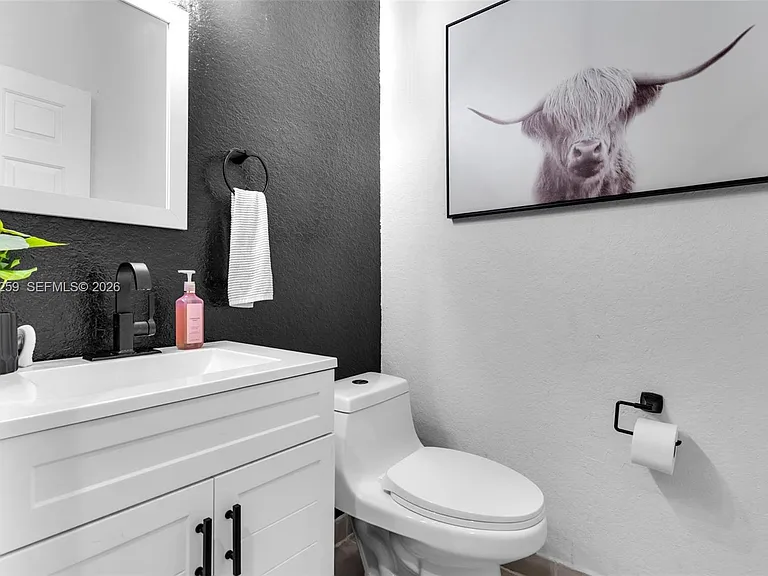 2583 SE 13th Ct — Photo 14