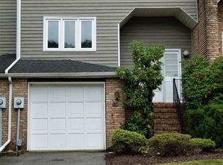 104 Stockton Ct, Morris Plains, NJ 07950
