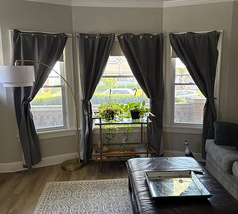 2nd image of 2098 Wyandotte Ave #1