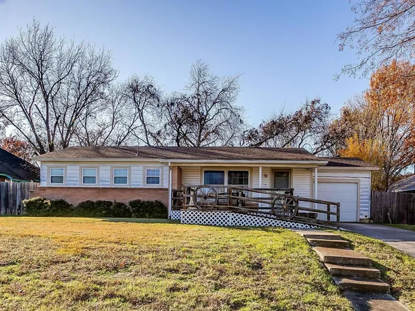 420 Grant Cir, White Settlement, TX 76108