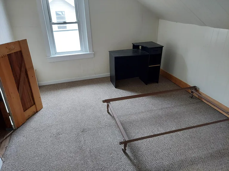 111 E Railroad St — Photo 8