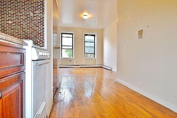 1st image of 306 Stuyvesant Ave APT 2A