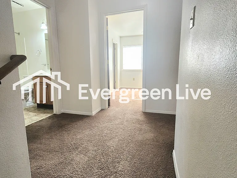 200 Raven Dr — Photo 13