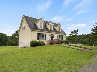 219 Saddleback Farm Ln, Bumpass, VA 23024