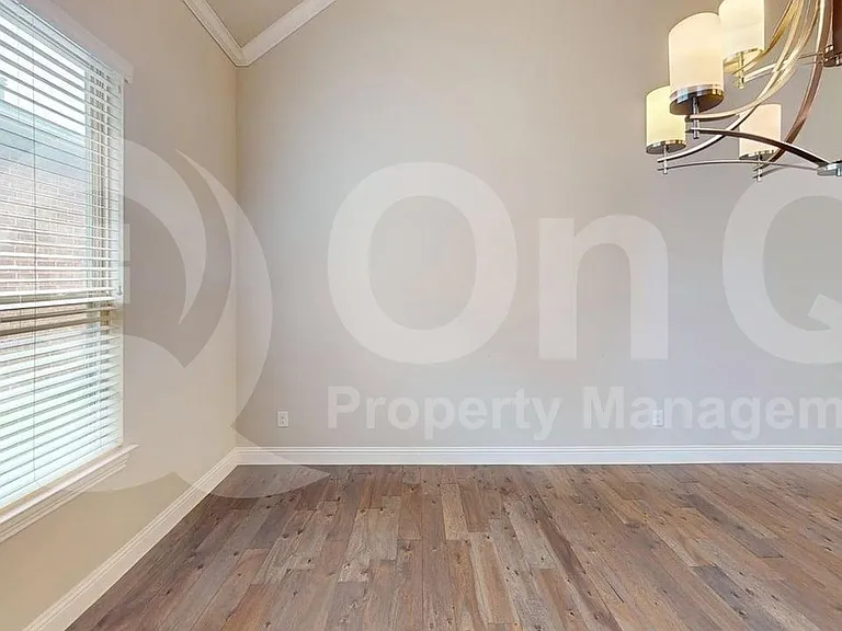 4213 Wellesley Ave — Photo 11