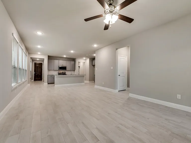 1078 Norias Dr — Photo 6