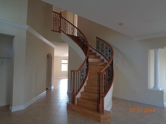 4th image of 11459 SW Hillcrest Cir
