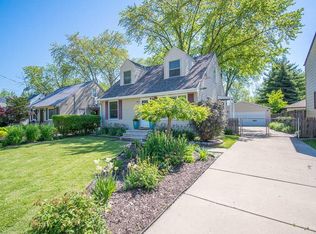 4472 S Iowa Ave, St Francis, WI 53235