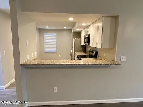 3rd image of 263R Aquarius Cir W