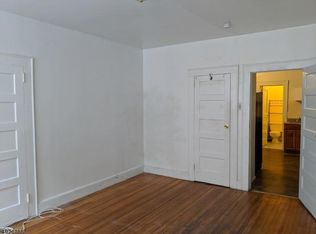 81 Stone St APT 1, Newark, NJ 07104