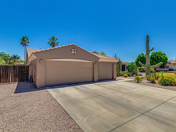 4th image of 8853 W Mary Ann Dr