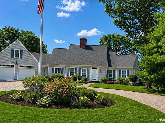 2nd image of 9 Bakers Pond Road