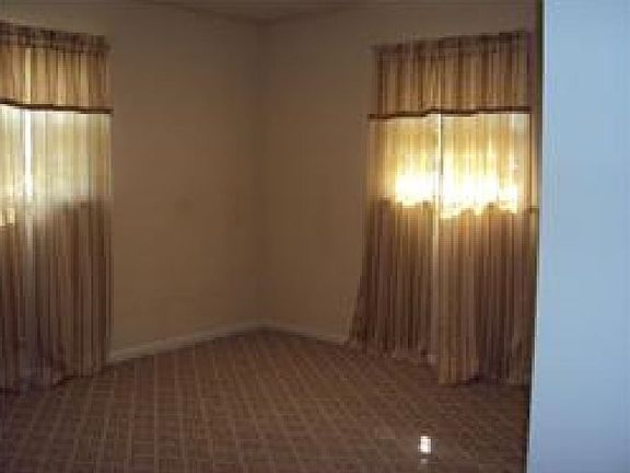 5th image of 409 Charity Ln