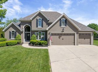 6112 NW 101st Ct, Kansas City, MO 64154