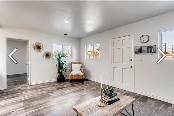 Freshly remodeled Single family 2 bed/2 bath in Grant Hill! — Photo 2