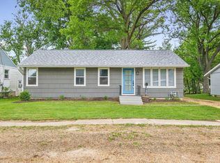 404 S 9th St, Oregon, IL 61061