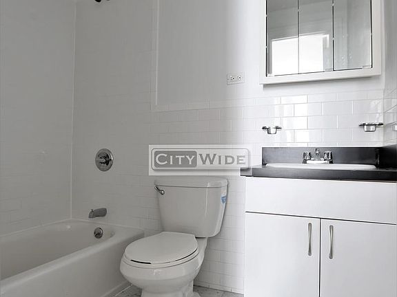 5th image of 465 Lexington Ave APT 41