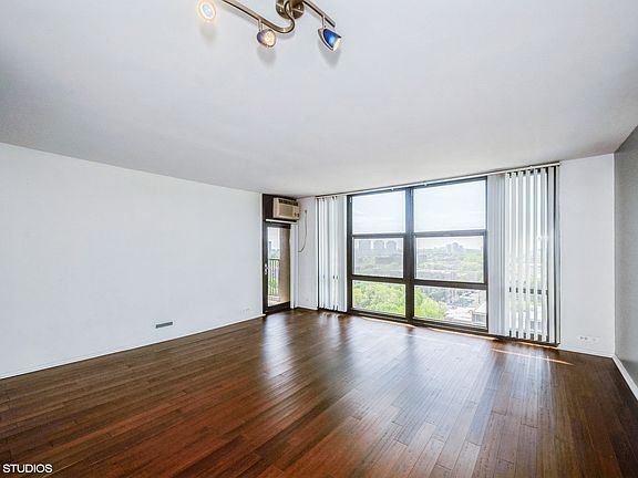 5th image of 3001 S Michigan Ave Unit 1203