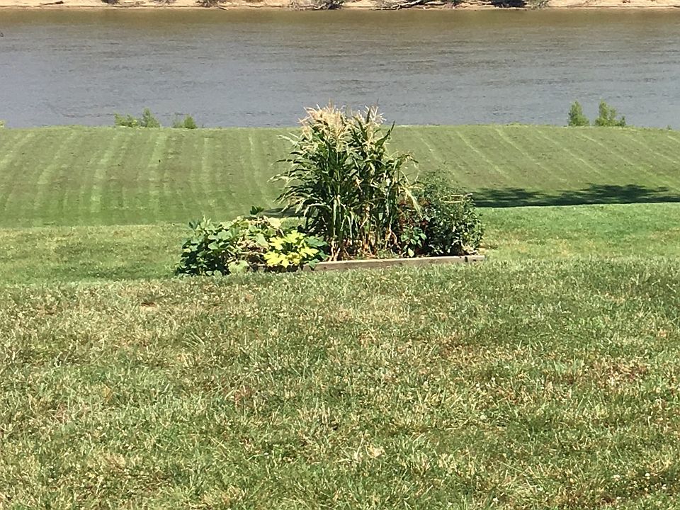 2nd image of 1747 Rivers Edge Dr