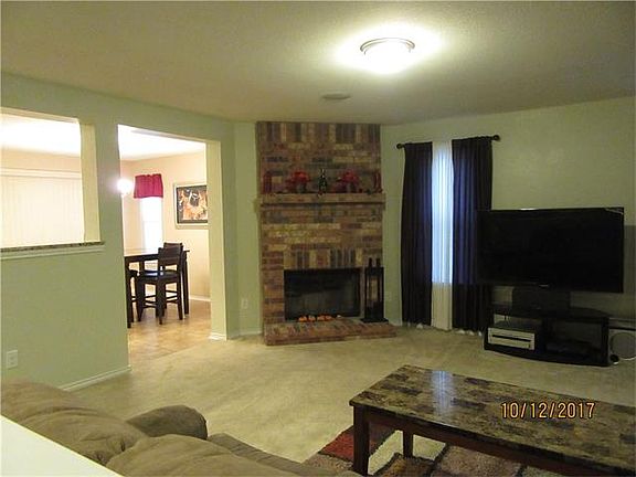 4th image of 400 Carrington St