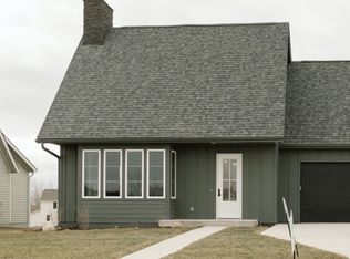2750 N Brier Ln, Cumming, IA 50061