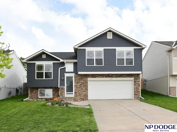 15306 Mormon St, Bennington, NE 68007