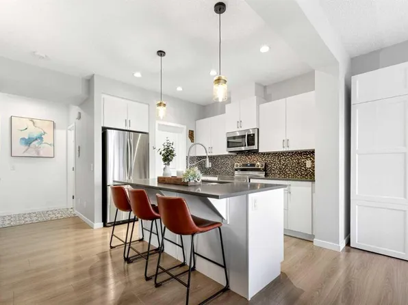 253 E Auburn Meadows Blvd SE, Calgary, AB T3M 2E6