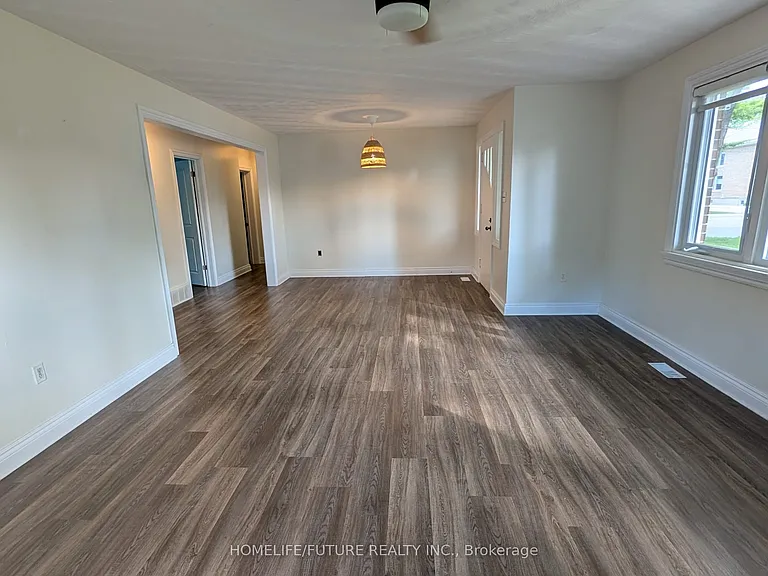 175 Colcleugh Ave — Photo 14