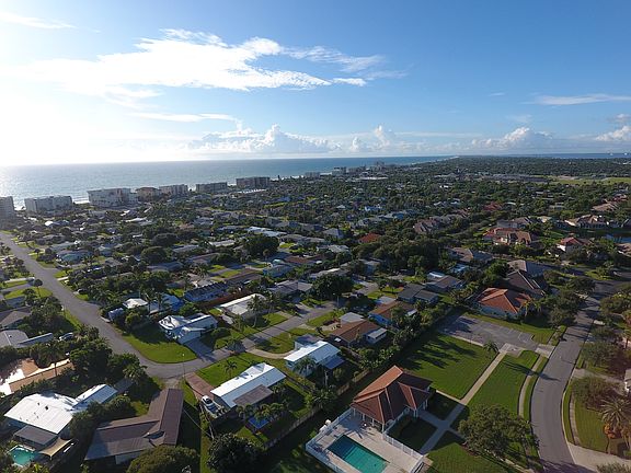 No Houses directly behind!