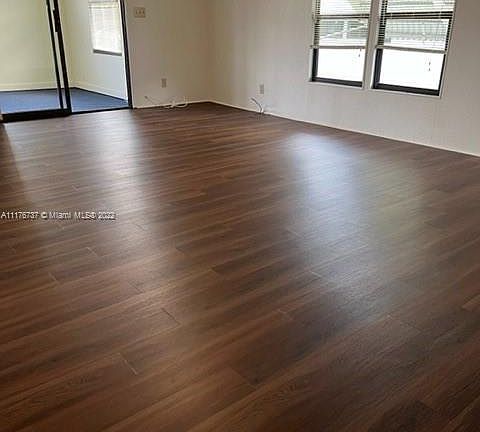 3rd image of 4726 SE Basswood Ter