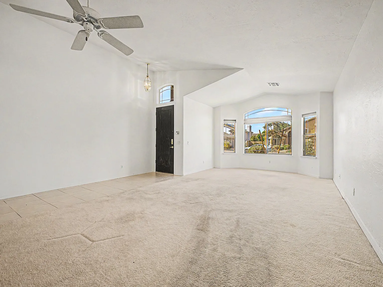 5 bed, 3354 sqft, $3,100 — Photo 2