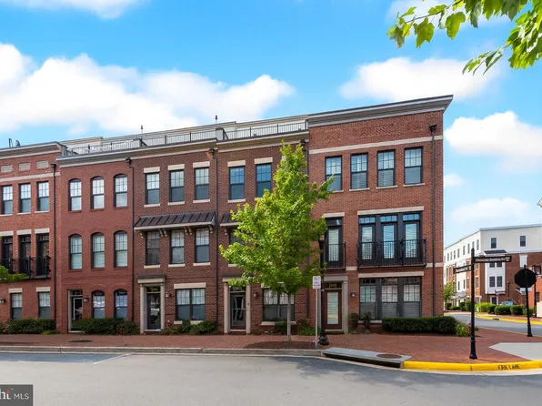 237 Crescent Station Ter SE, Leesburg, VA 20175