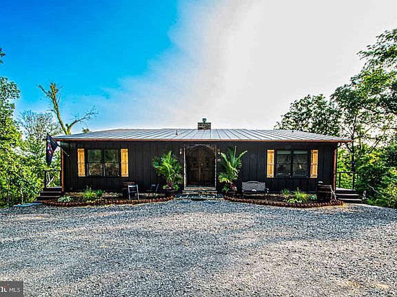 5th image of 137 Pineview Dr
