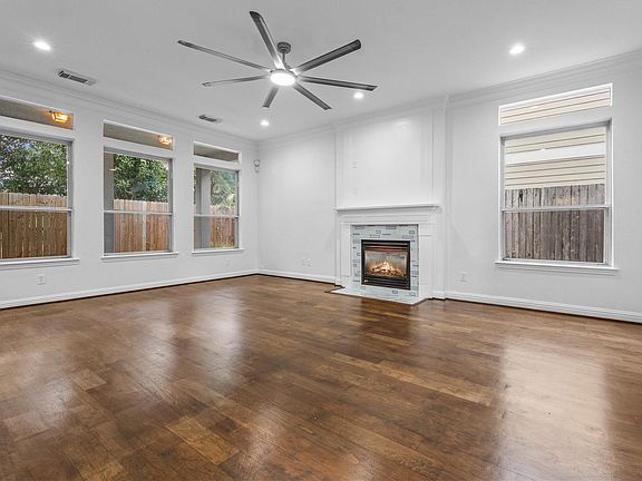 4th image of 1420 Asbury St