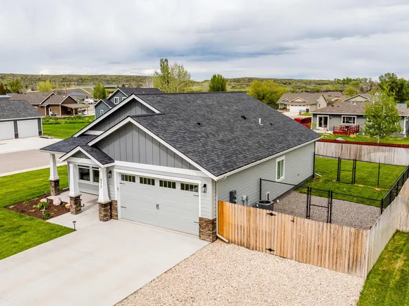 577 Riverstone Dr, Ranchester, WY 82839