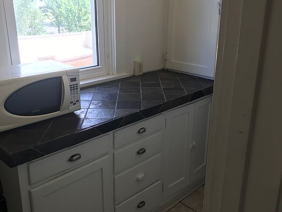 5th image of 719 E Grand Ave #5