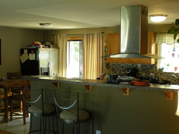 3rd image of 2008 N Kellogg Ln
