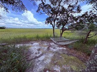 404 Saint Charles Ct, Charleston, SC 29407