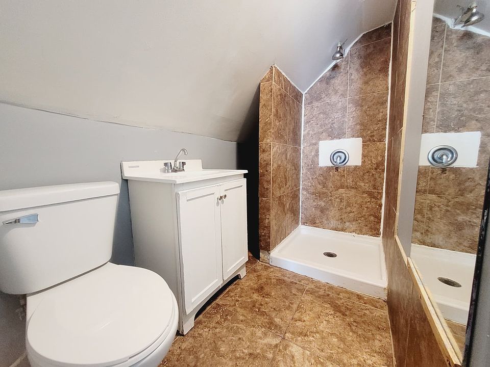 1st image of 375 N Greenwich St #2