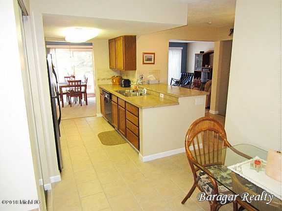 5th image of 4160 N Norway St SE #25