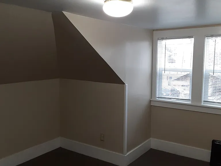 841 S 21st St — Photo 12