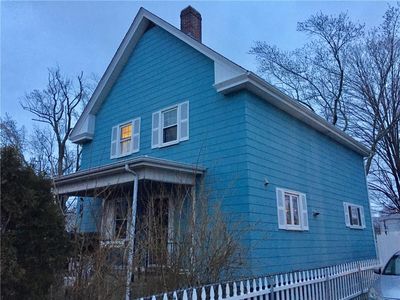 293 Benefit St, Pawtucket, RI, 02861