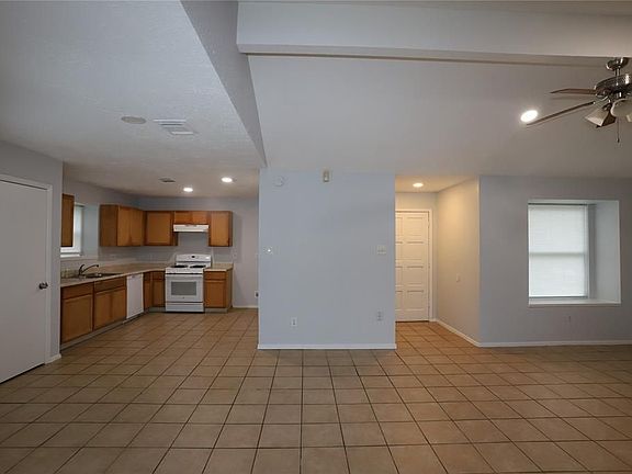 4th image of 19906 Stoney Haven Dr