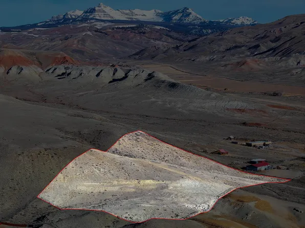 5 Deer Rd, Dubois, WY 82513